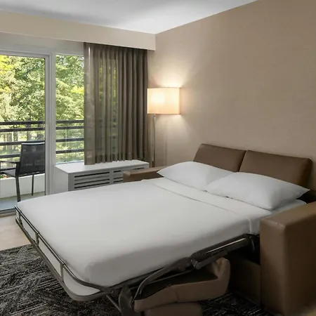 Ac Hotel By Marriott Portland Lake Oswego Exterior photo