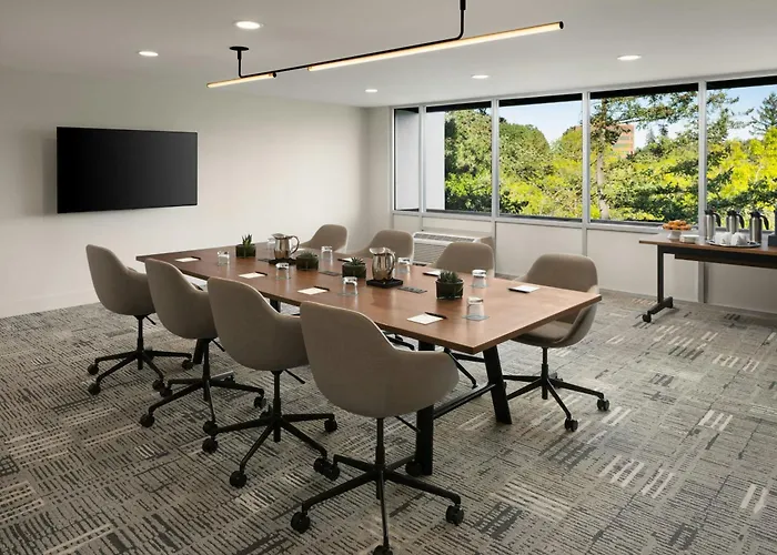 Ac Hotel By Marriott Portland Lake Oswego