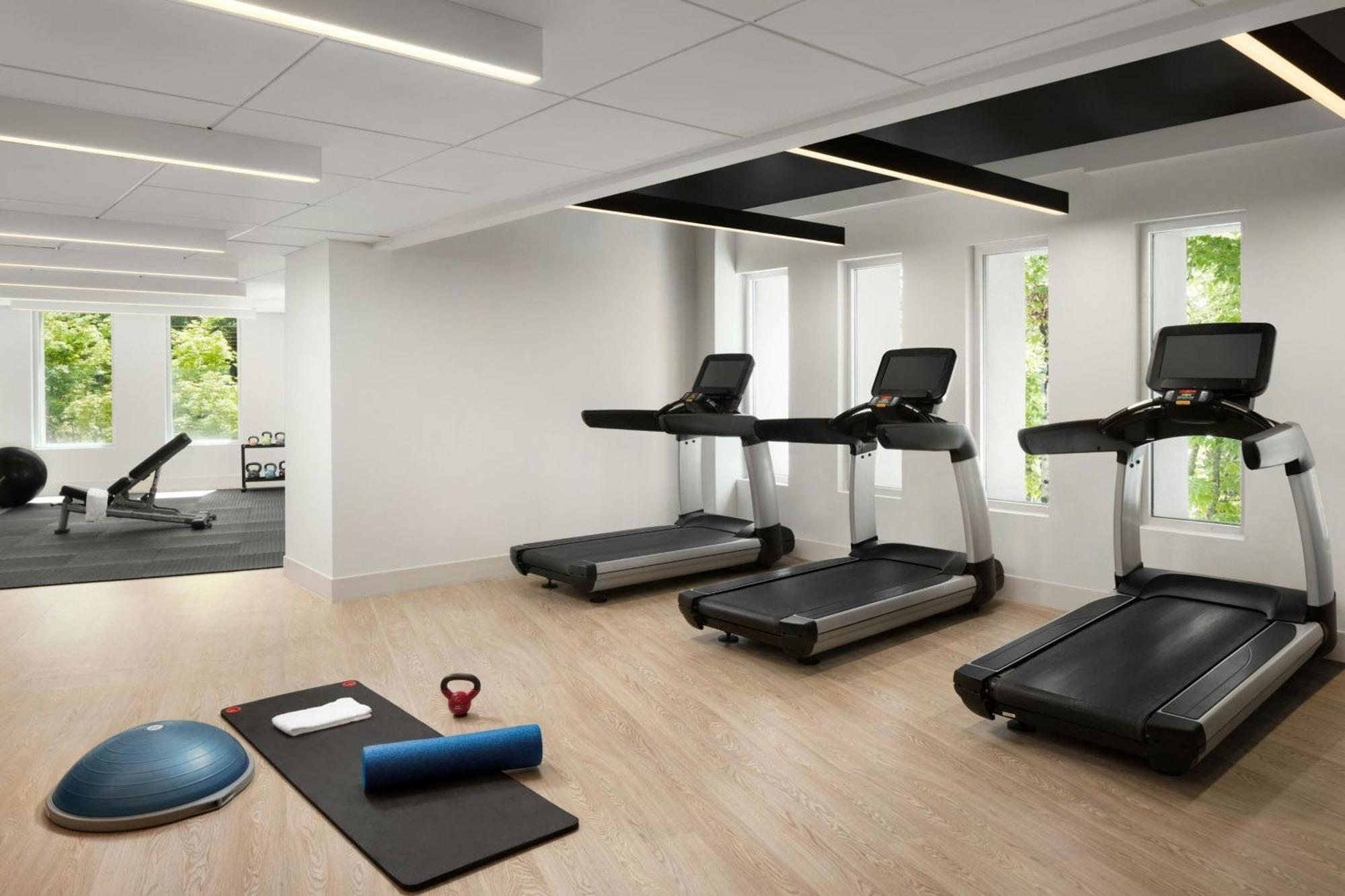 Ac By Marriott Portland Oswego 4*