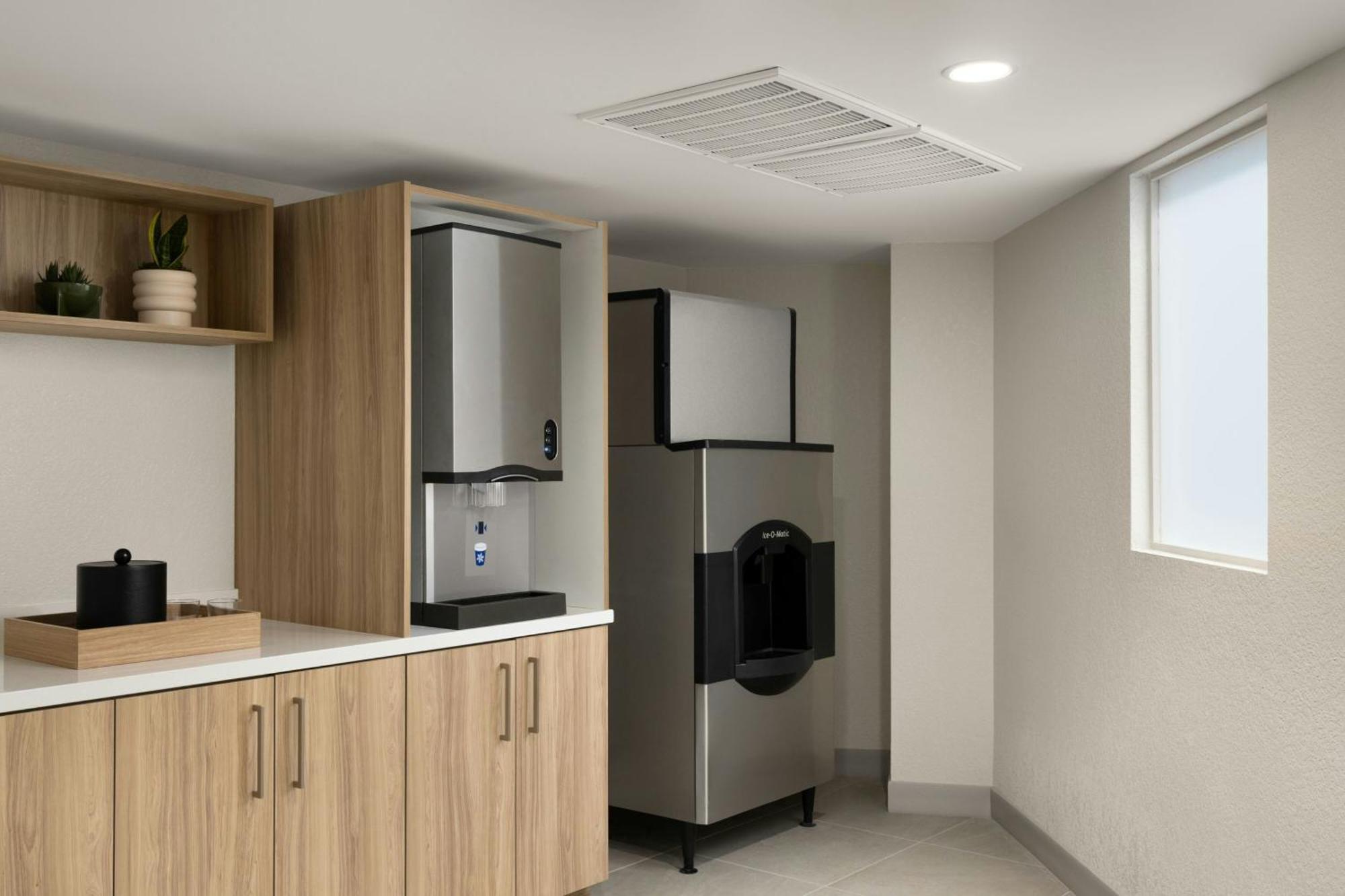 Ac By Marriott Portland Oswego