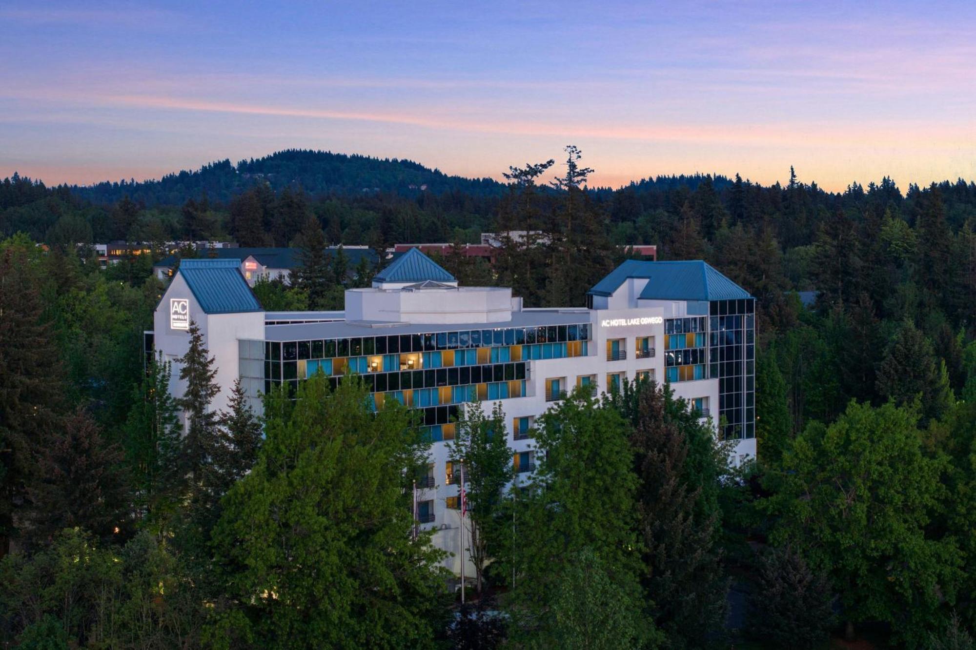 Hotel Ac By Marriott Portland Oswego 4*