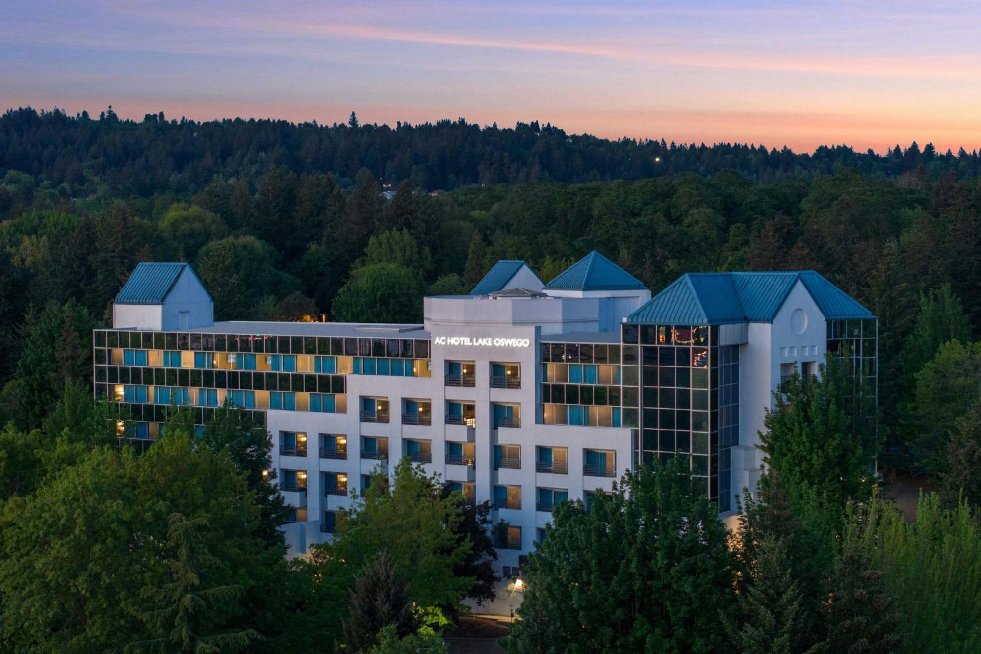 Hotel Ac By Marriott Portland Oswego Lake Oswego